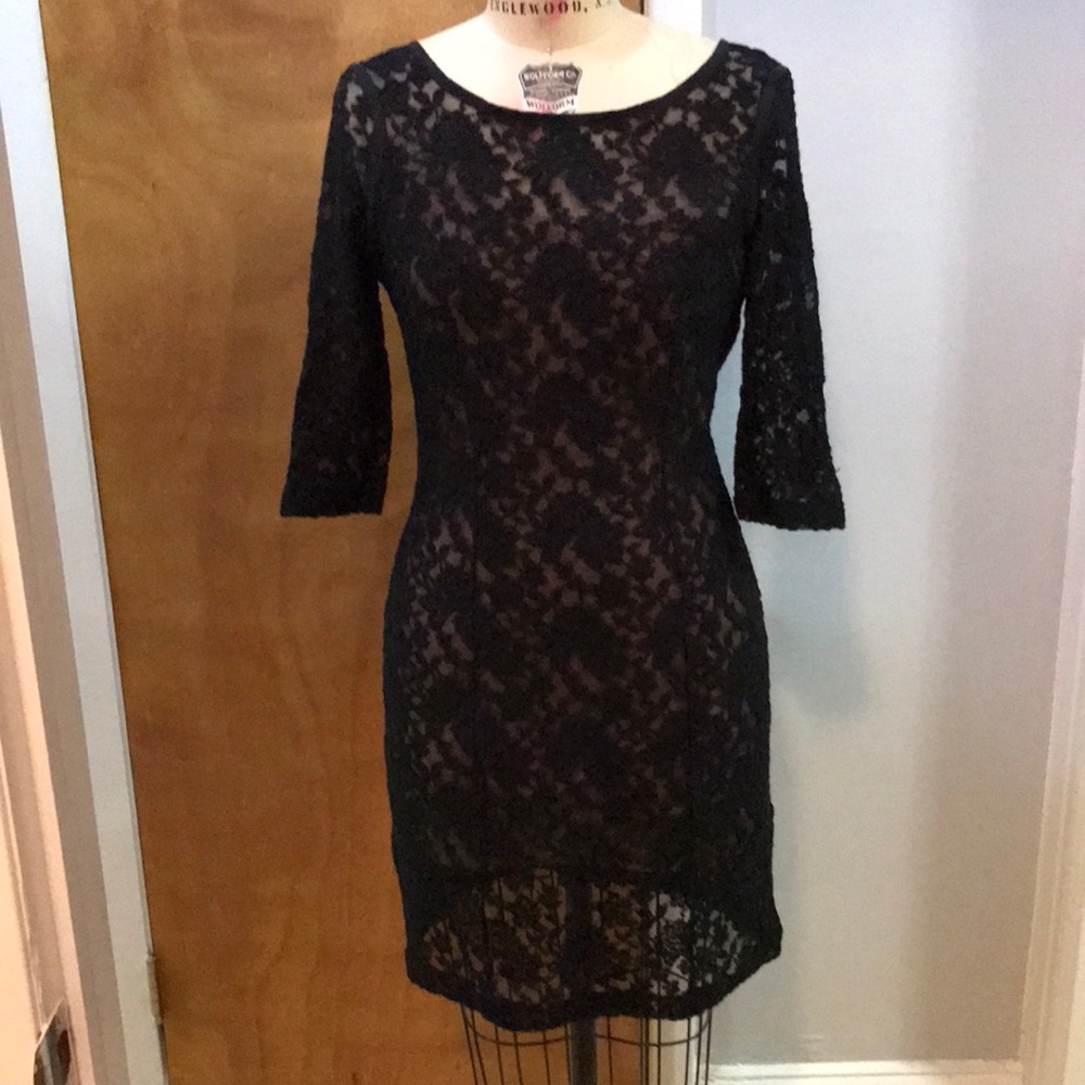Sisley LBD Floral Lace dress w/Pink nude underlay!